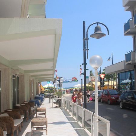 Hotel Bellavista-Olympic Rimini Exterior photo